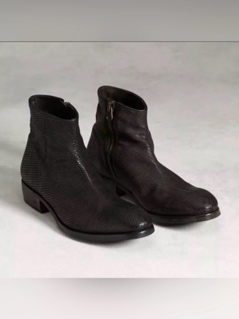 John Varvatos collection Keith Center Seam Zip Boot snake embossed Size 9 EU 42